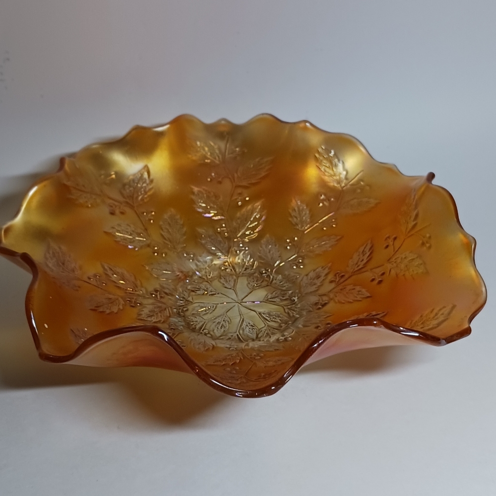 Fenton Ruffled Edge Bowl Holly Berry Marigold Carnival Glass Iridescent Leaf 9"